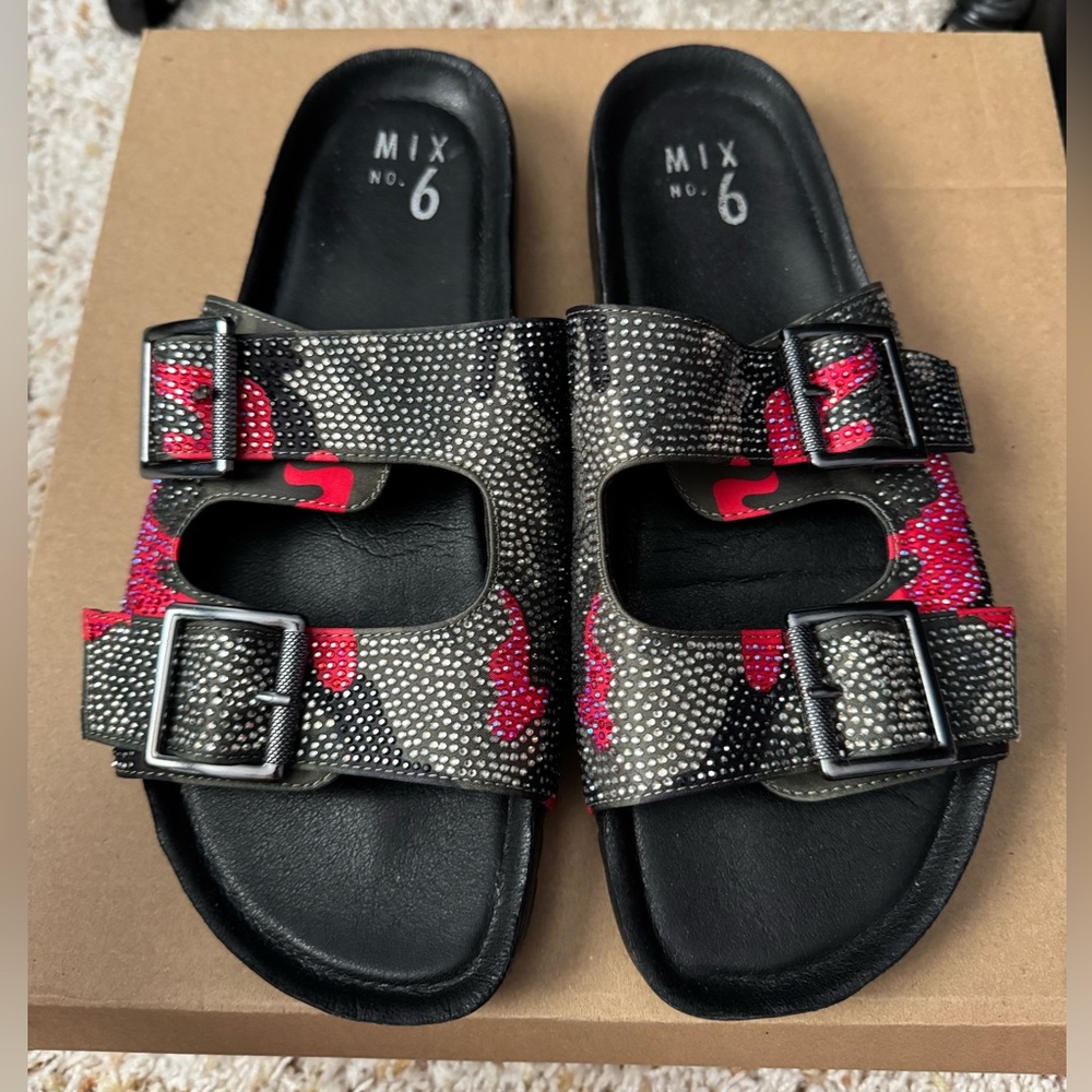 Mix No. 6 Rhinestone Camo Sandals Size 10